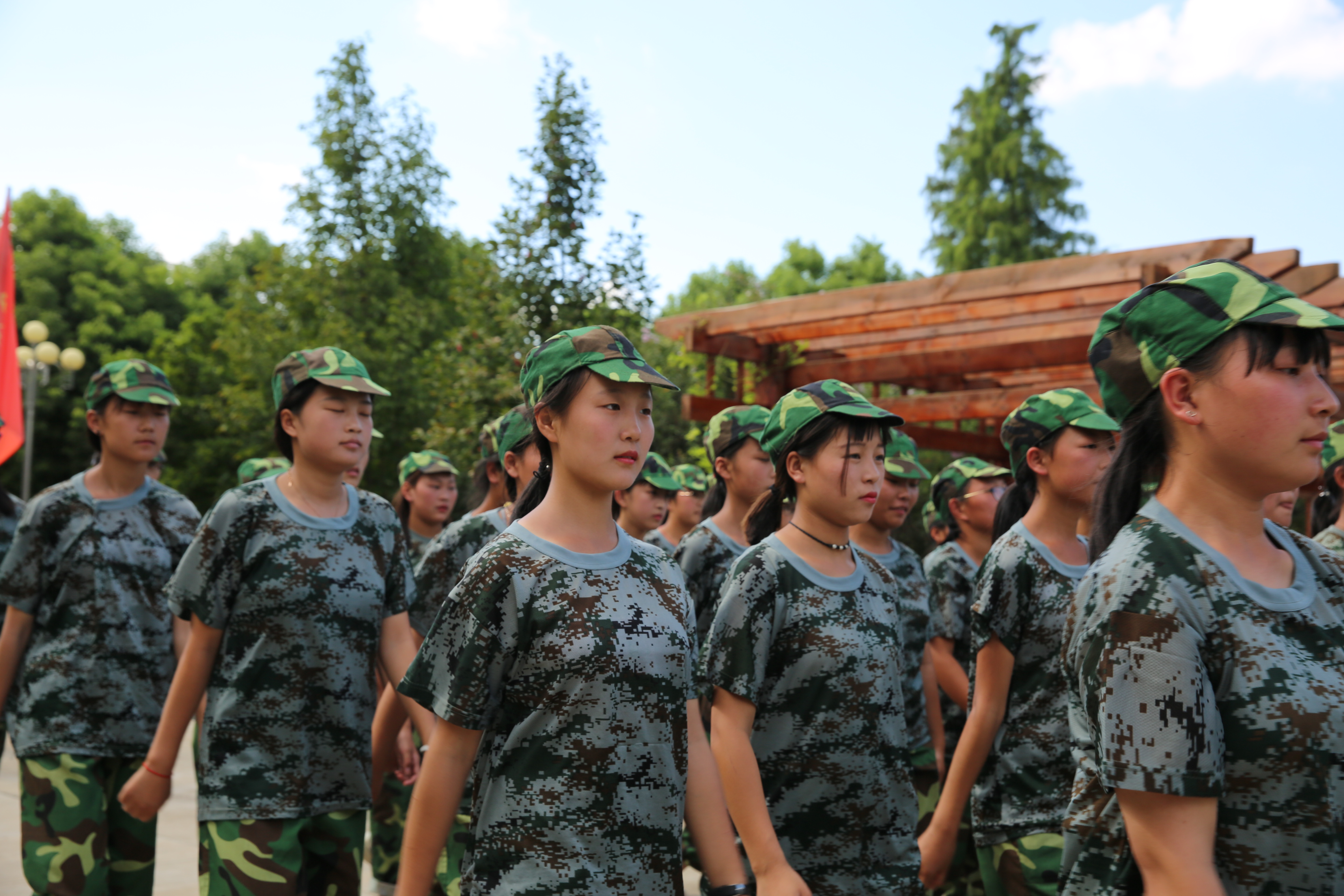 赣榆中专举行2018级新生军训阅兵式暨总结大会举行