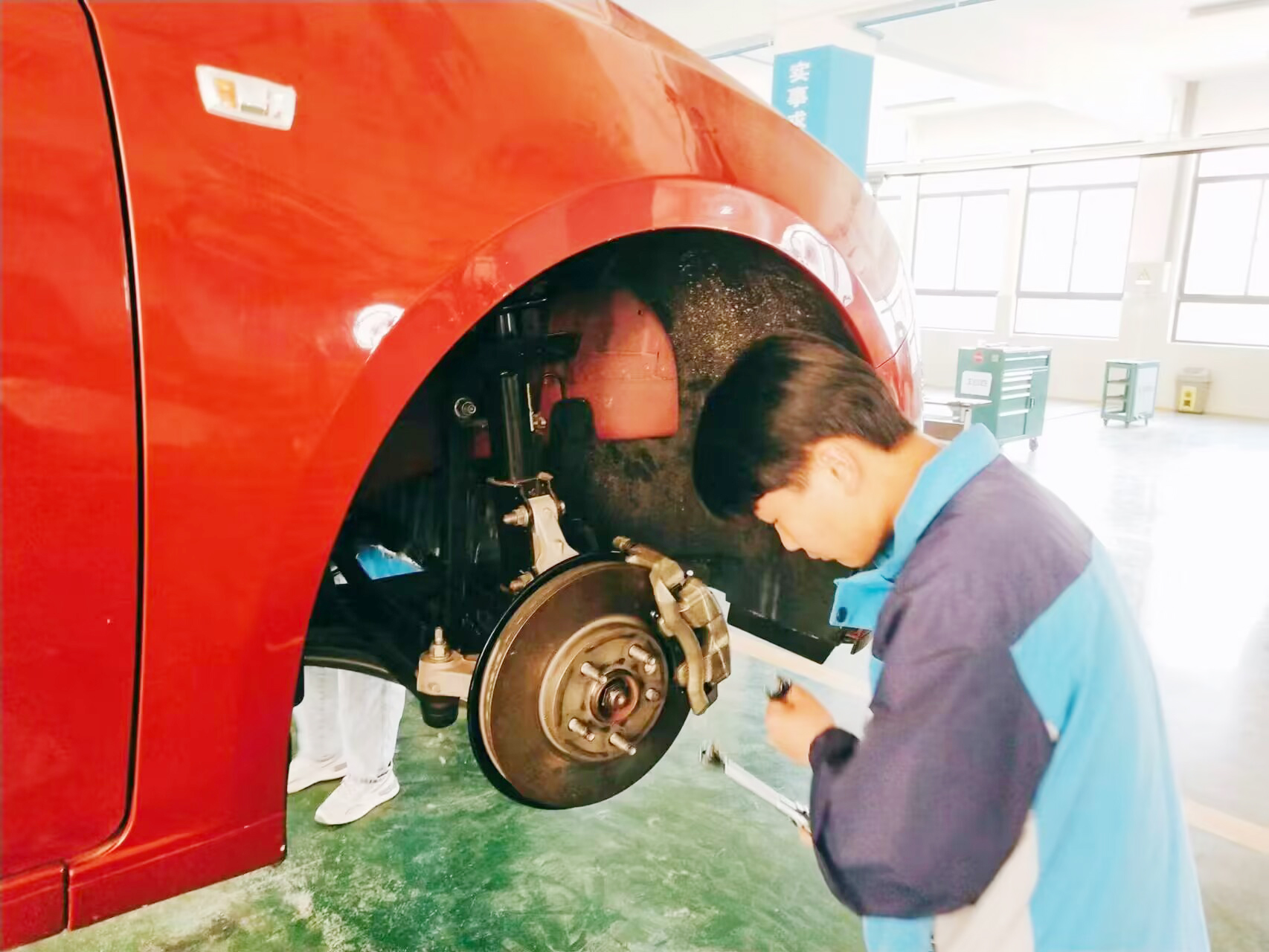 汽车维修工训练现场 (4).jpg