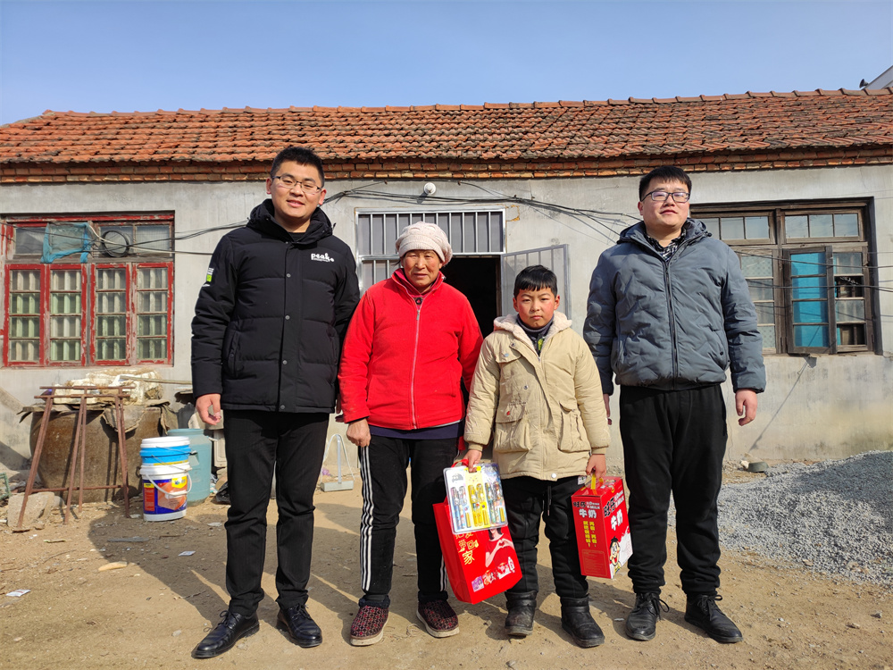 合影2.jpg