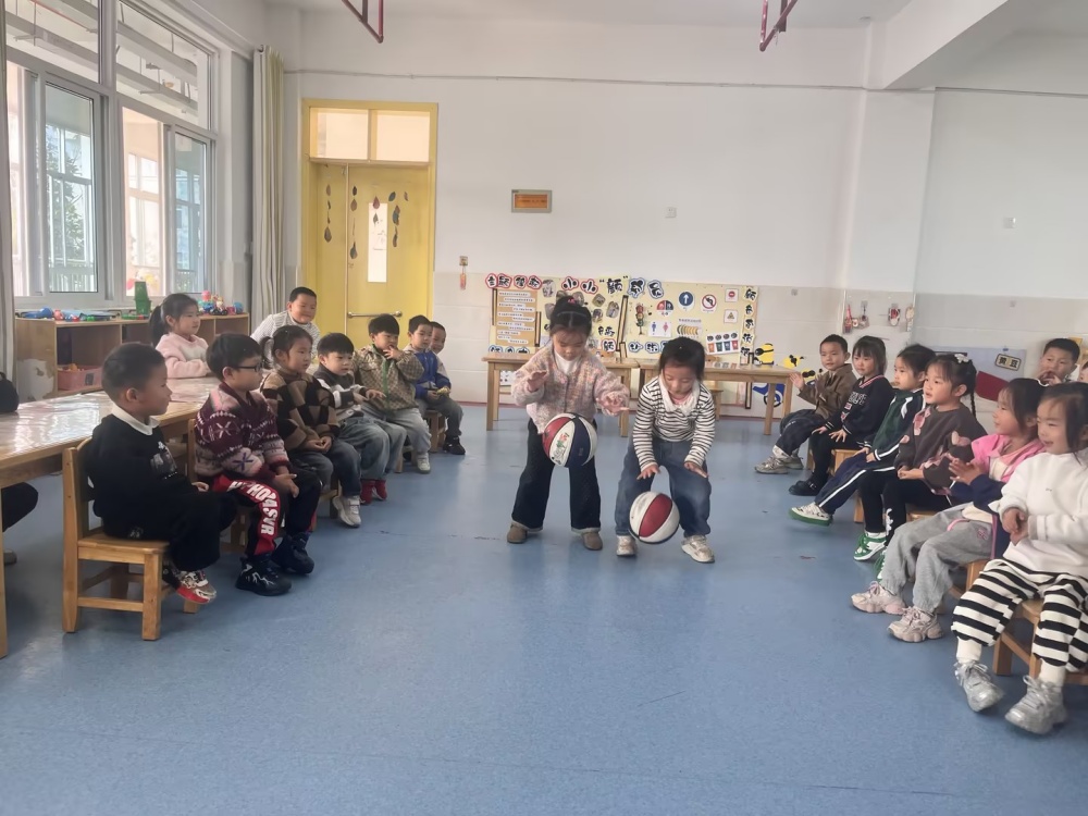 拍球1.jpg