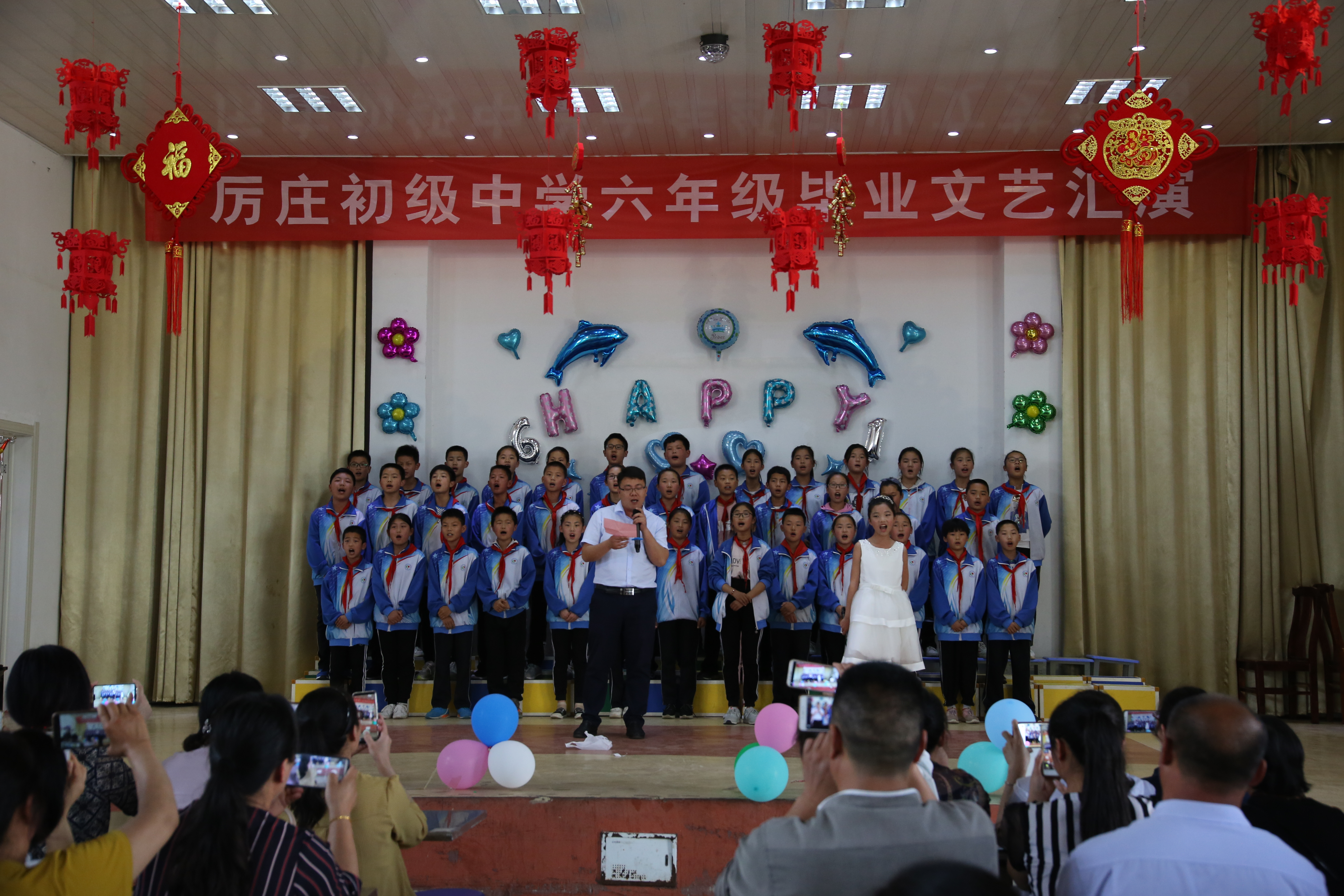 青春在新时代闪光赵天宇矢志追梦要育桃李万千踏实地从