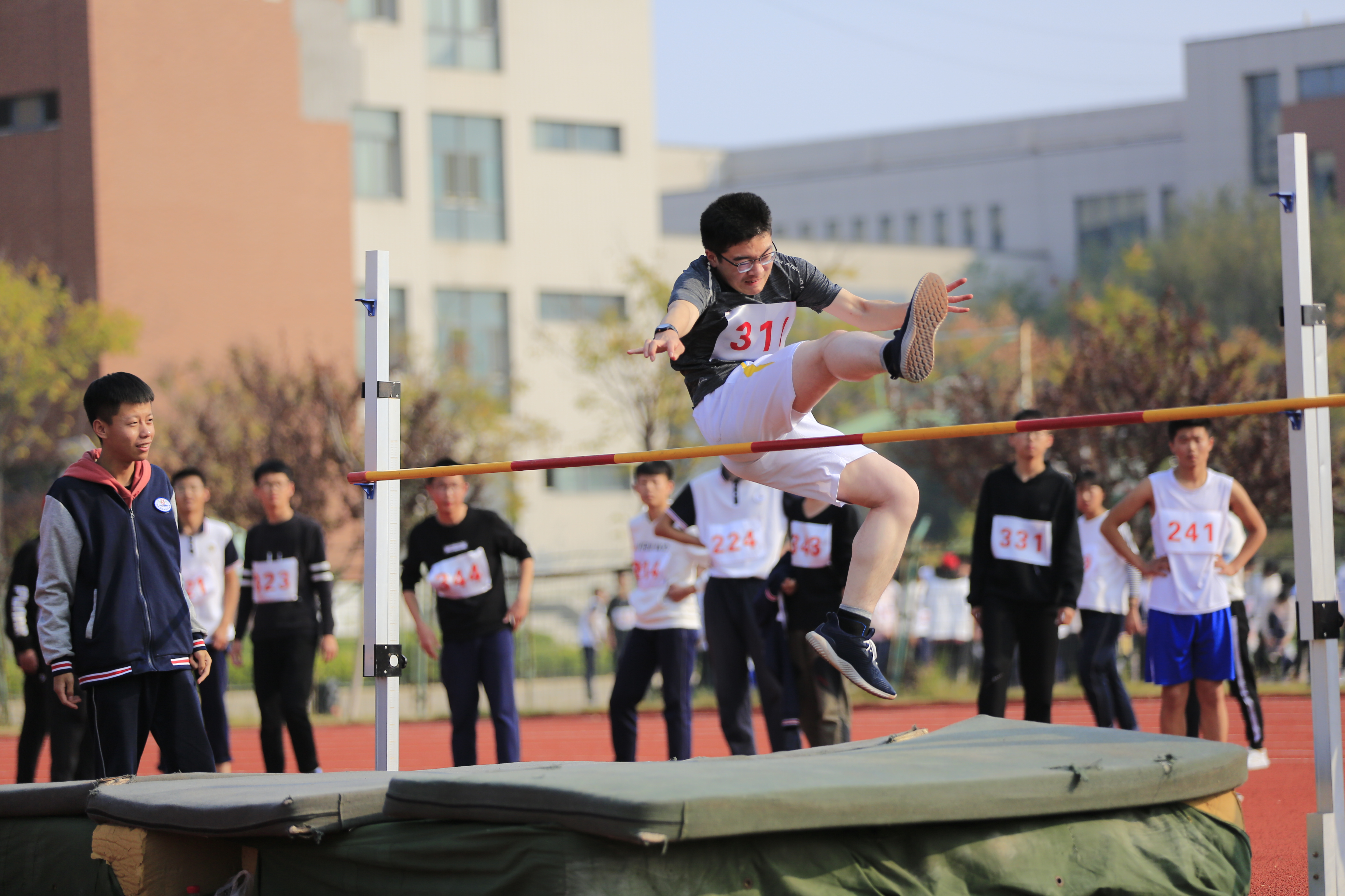 赣榆一中2019年秋季田径运动会完美落幕