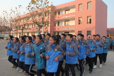 九里中学: 尽情奔跑 尽显风采 - 赣榆教育在线