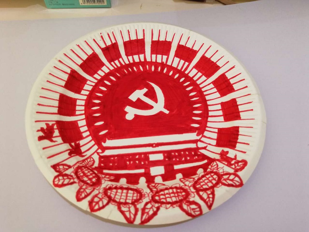 石桥小学:纸盘画上学党史 红色基因永传承