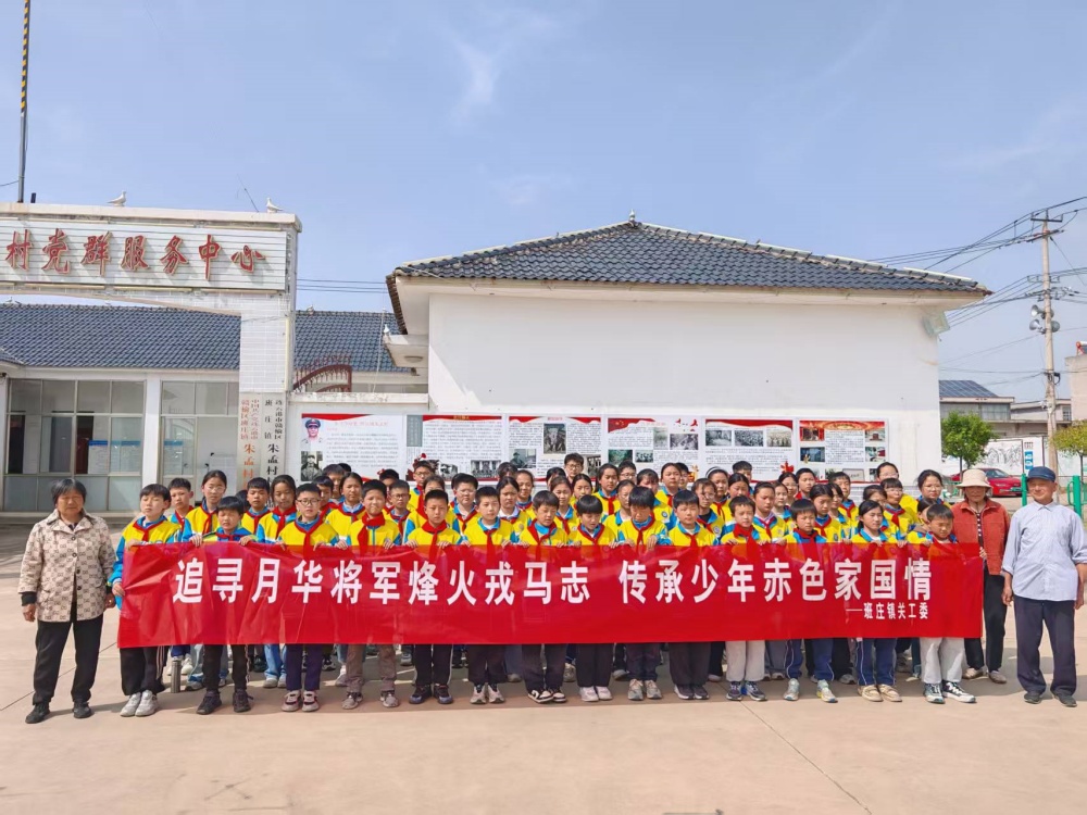 集体合影2_副本.jpg