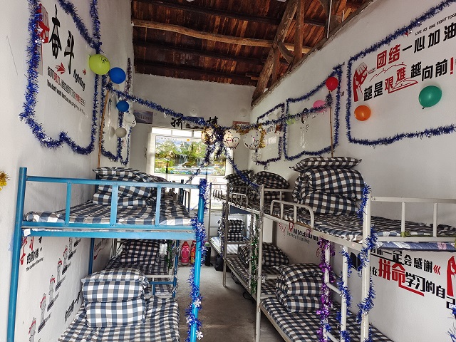 城西中学共建美丽校园让美在身边绽放