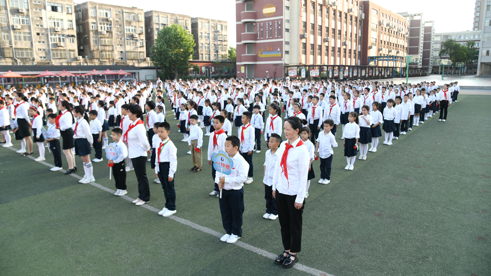 赣榆实验小学举行一年级少先队新队员入队仪式暨"喜迎二十大,做好接班