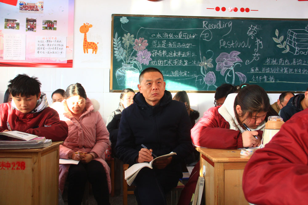 活动中,夹山中学仲小丹,赣榆外国语学校李倩影,黑林中学闫秋三位老师