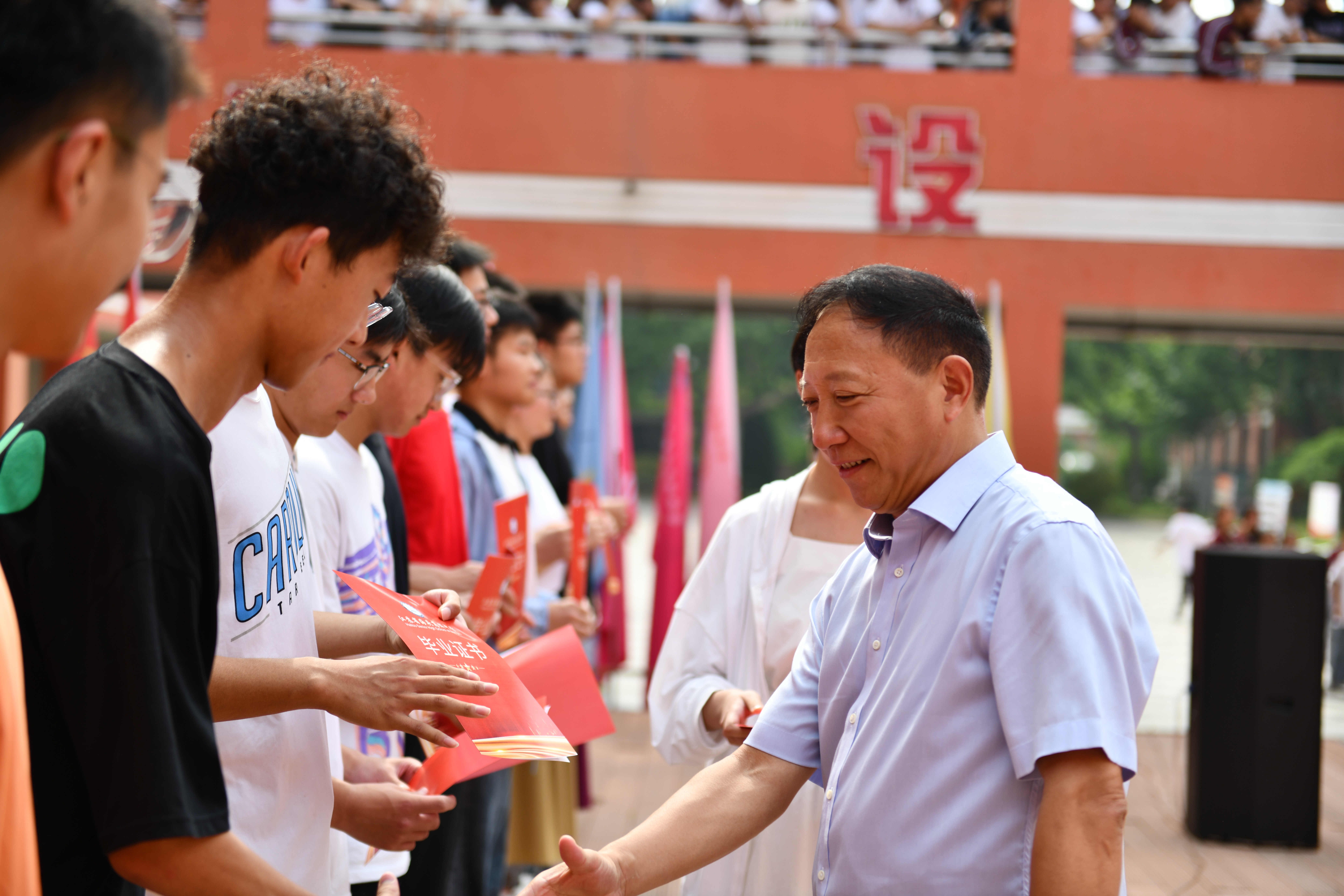 海头高中举行2023届高三学生毕业典礼