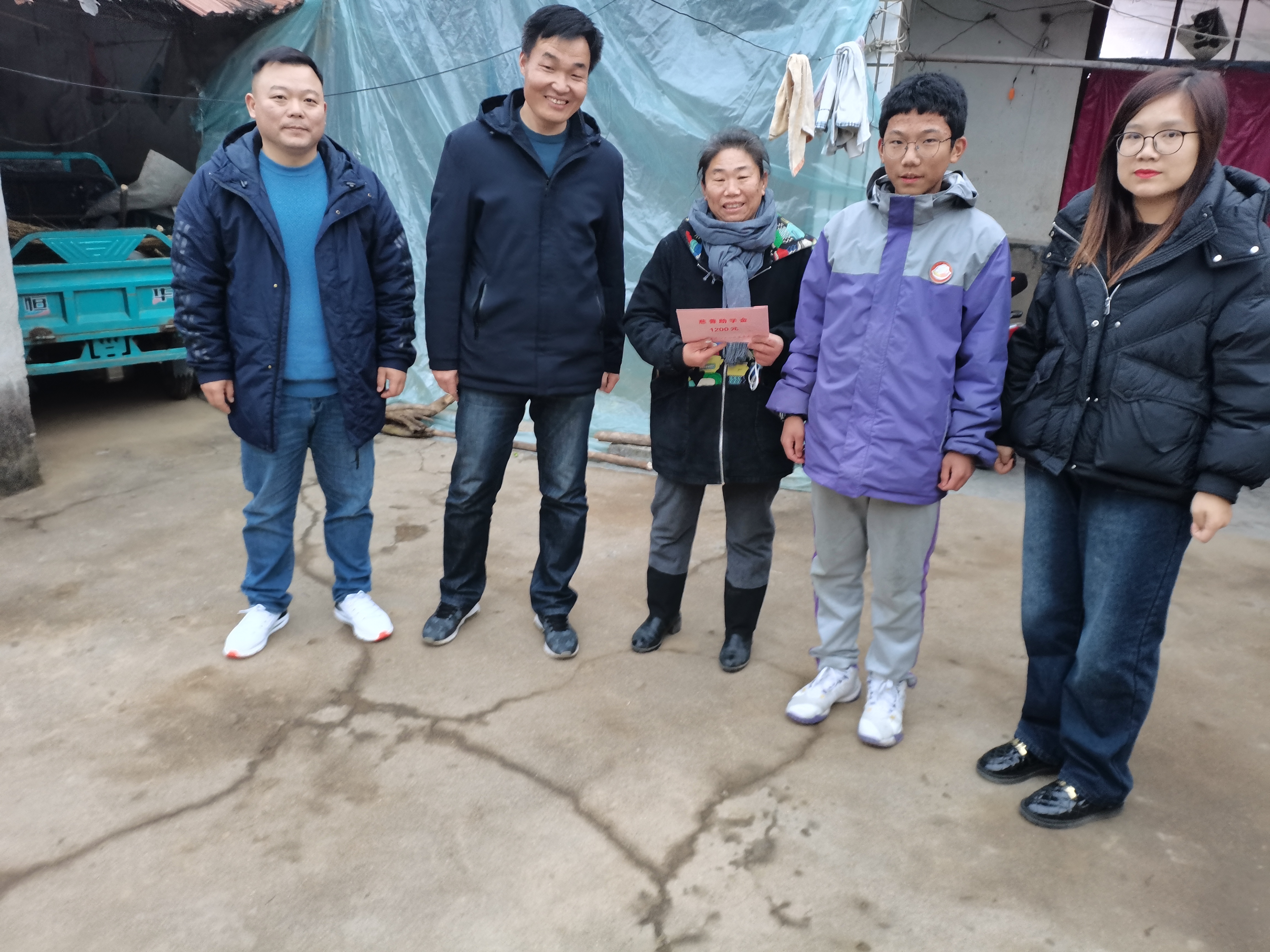 赣榆区教育局关工委副主任宋继玺,金山镇关工委副主任李家玉等参加了