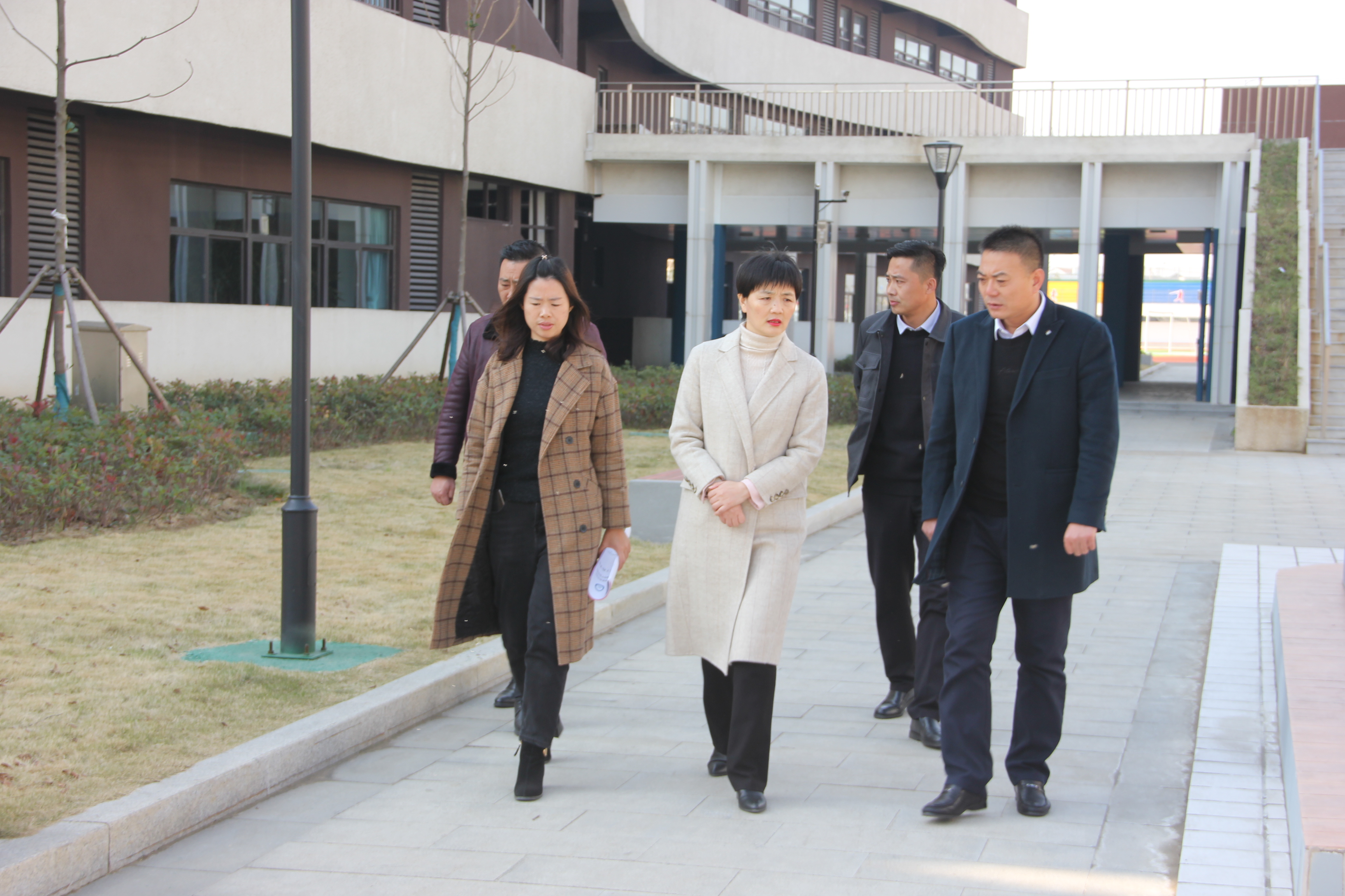 局长居潘娣到海头小学调研 - 赣榆教育在线