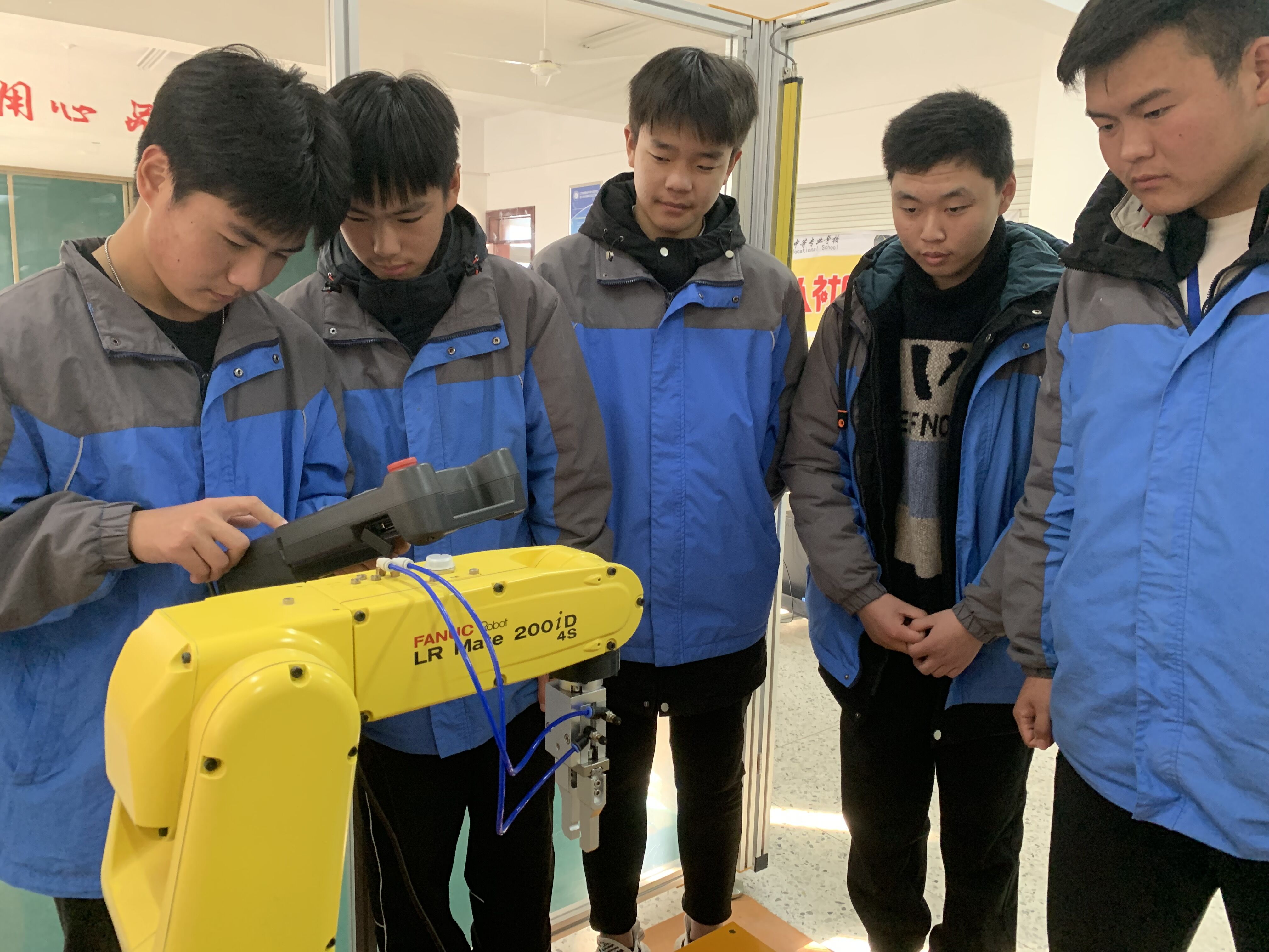 赣榆中专依托职业体验中心提升学生职业素养