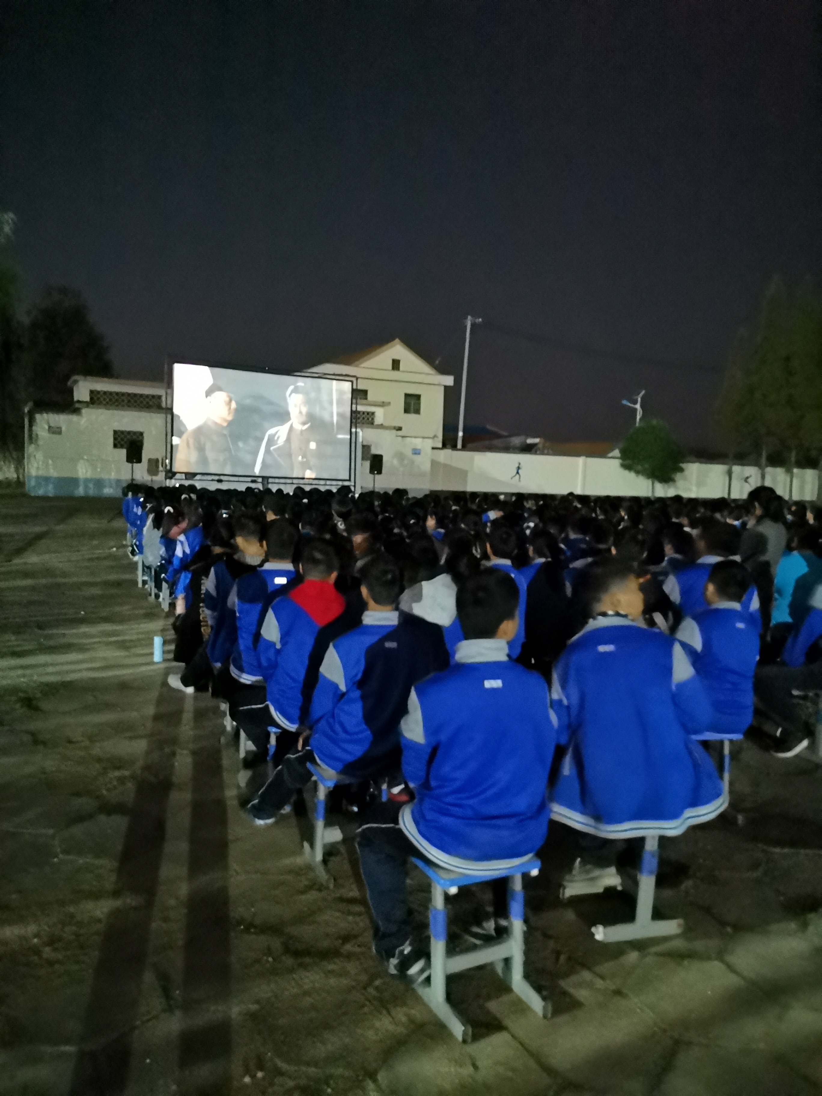 城西中学:烈火中的精神丰碑