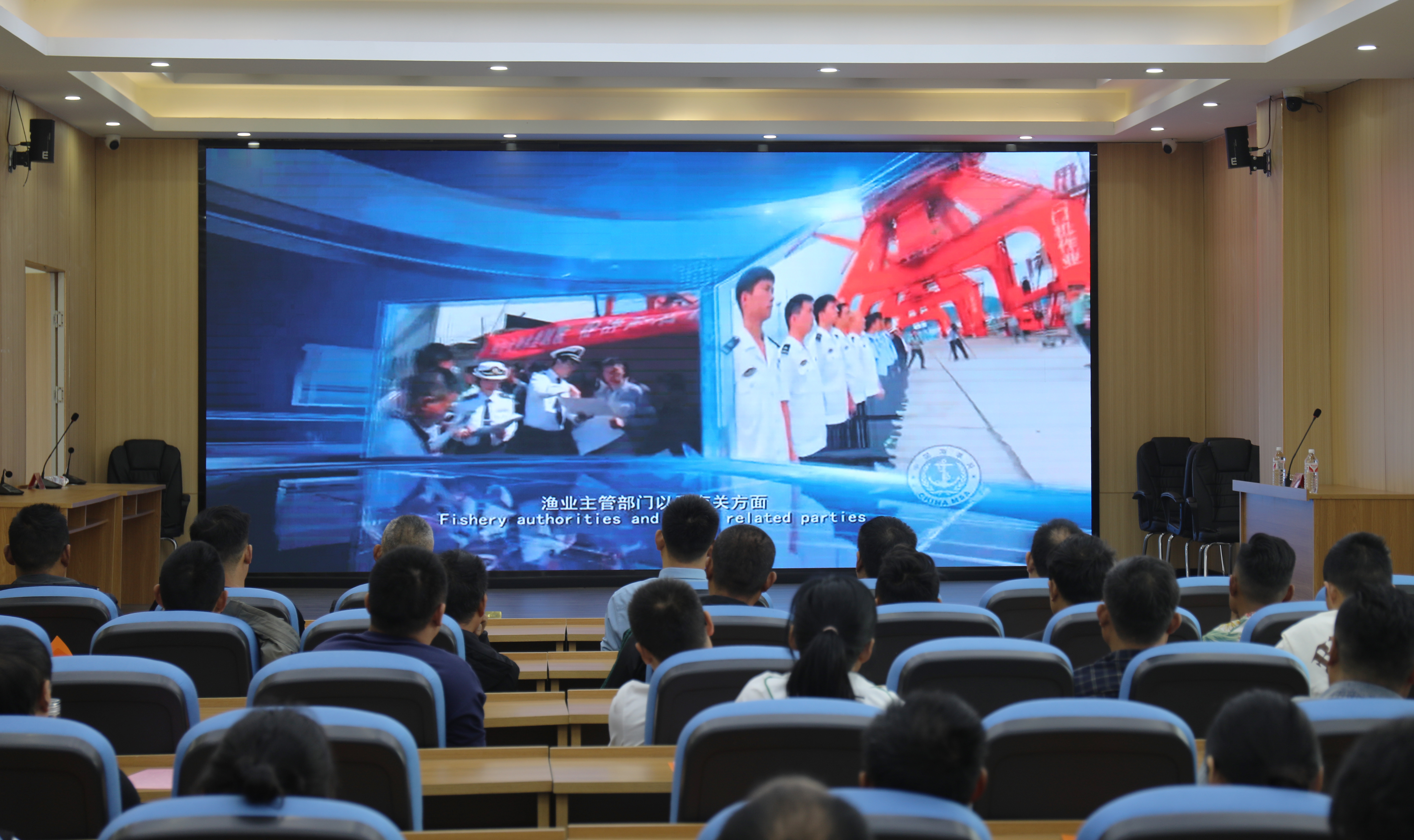 区海头镇:伏季休渔期 船员"充电"忙