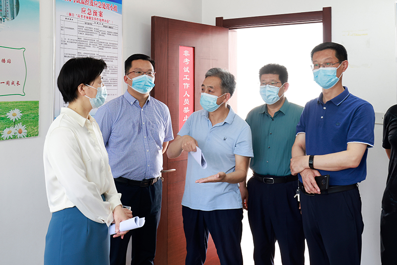 高考——居潘娣局长检查我区高考考点考前准备工作 - 赣榆教育在线