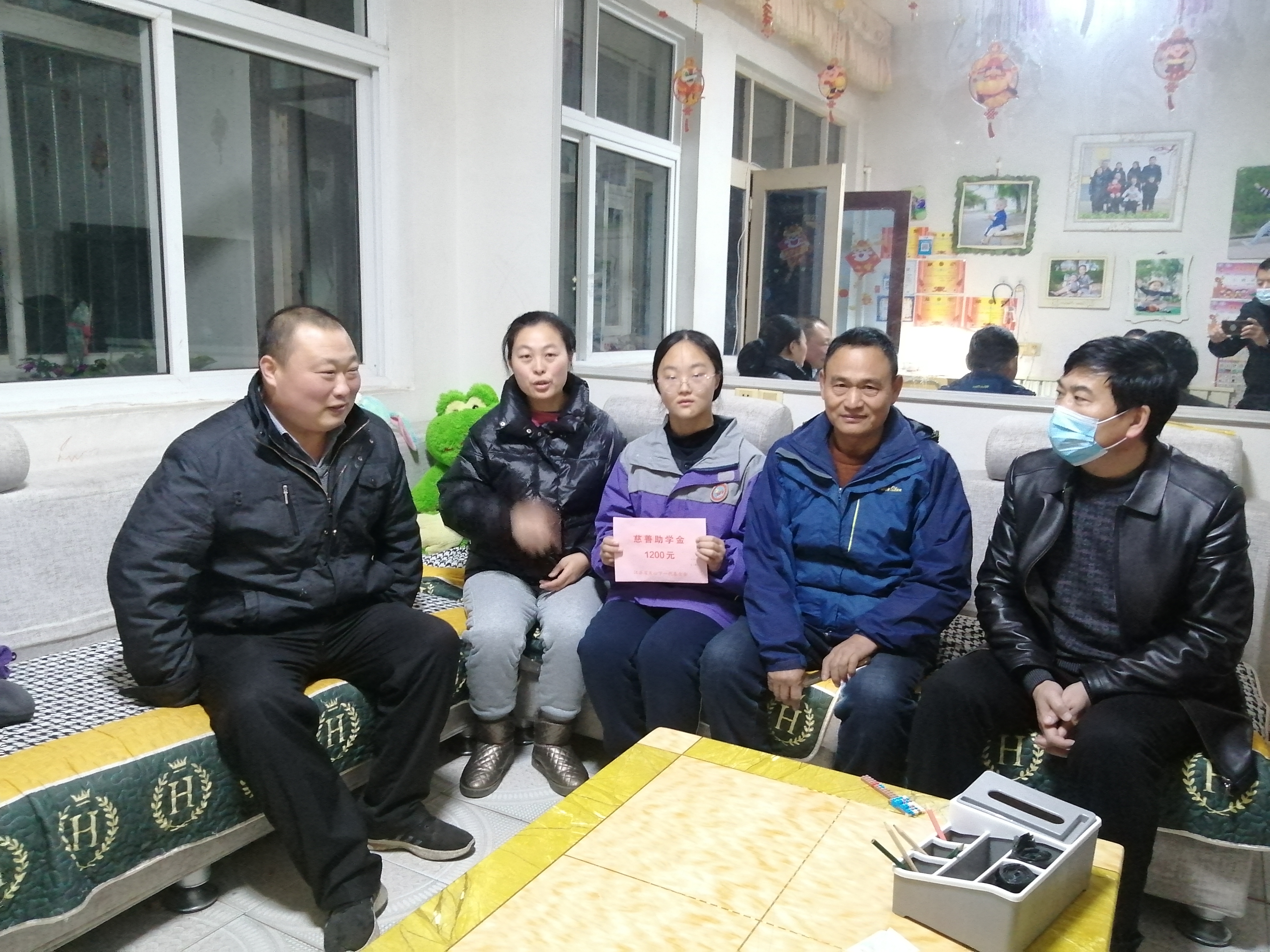 赣榆区教育局关工委副主任宋继玺,金山镇关工委副主任李家玉等参加了