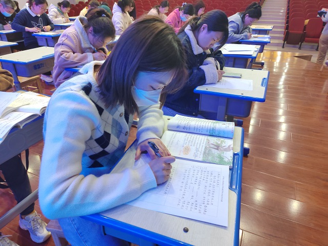 沙河小学举行青年教师专业技能之作业设计比赛