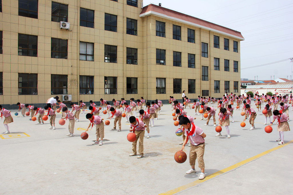 城南小学阳光体育大课间风采展示